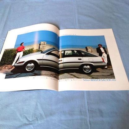 [Used Car Catalog] Toyota FF Corona 4-Door Sedan 5-Door February 1985