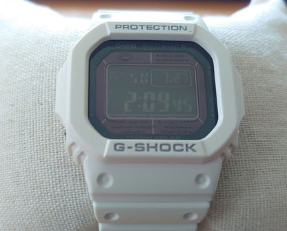 New Model Same as G-SHOCK GW-M5610MD Solar Radio Watch White