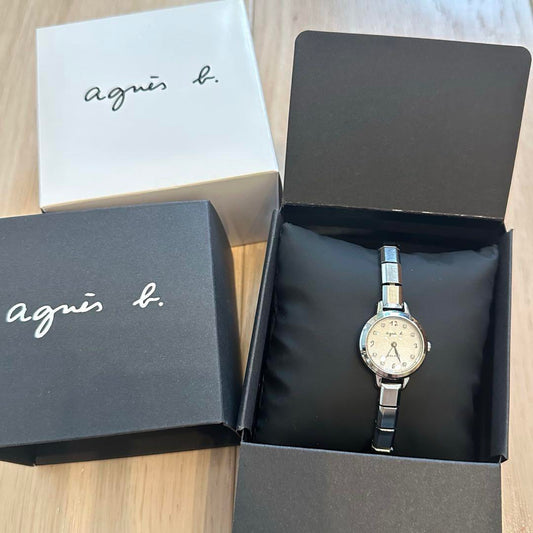 Agnes b. Solar Watch