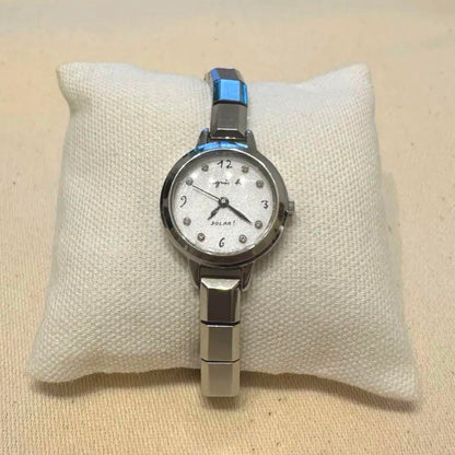 Agnes b. Solar Watch