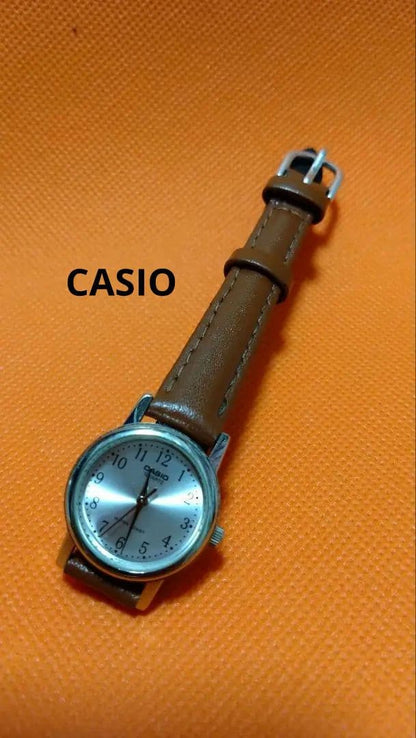 Ladies Quartz Watch Silver Face