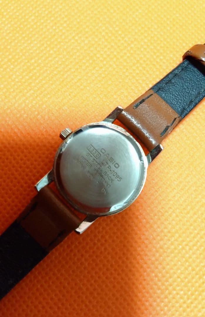 Ladies Quartz Watch Silver Face