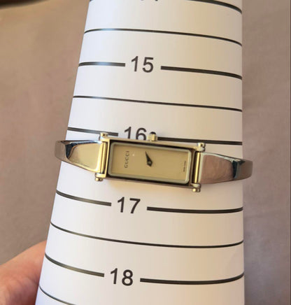 【Extremely Beautiful Condition • Functional 】 GUCCI Watch 1500L Silver Bangle with Box
