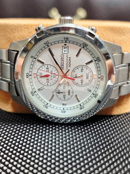 TM099 SEIKO Silver-Tone Chronograph Watch 100M Water Resistant 4T57-00B0