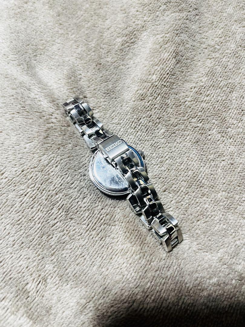 Beautiful Condition SEIKO Ladies Watch Navy Silver