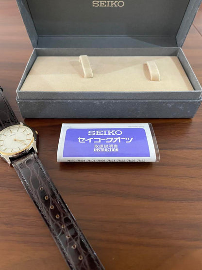 SEIKO Quartz Watch 7N01-7140