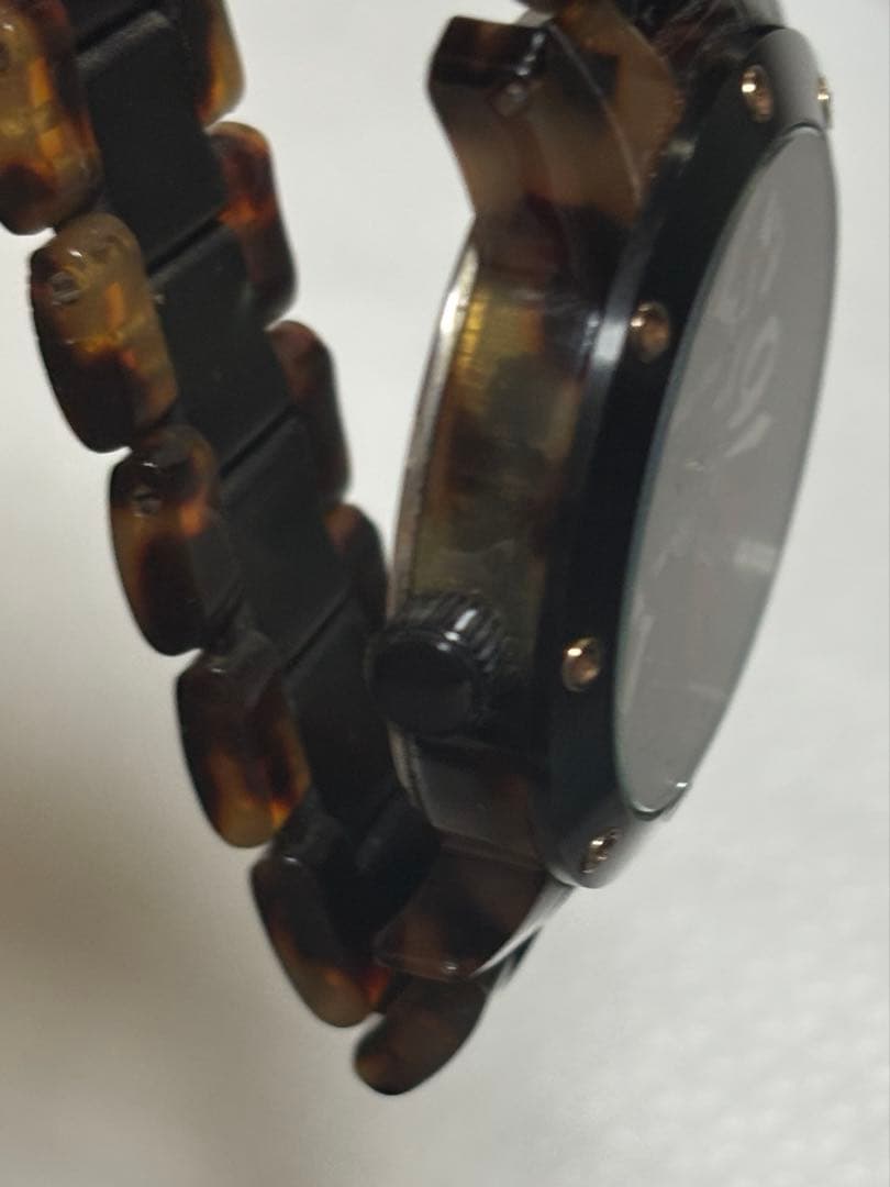 Roen x Angel Clover Wristwatch with Shell Pattern Battery Replaced Box Included