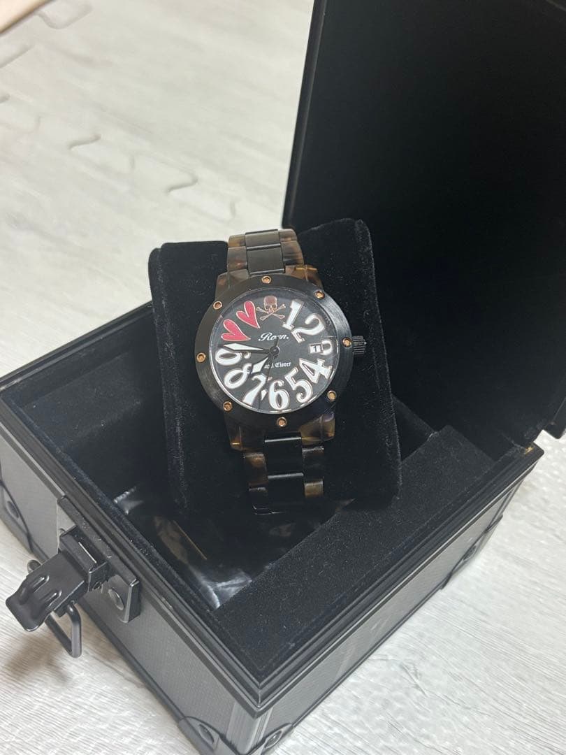 Roen x Angel Clover Wristwatch with Shell Pattern Battery Replaced Box Included