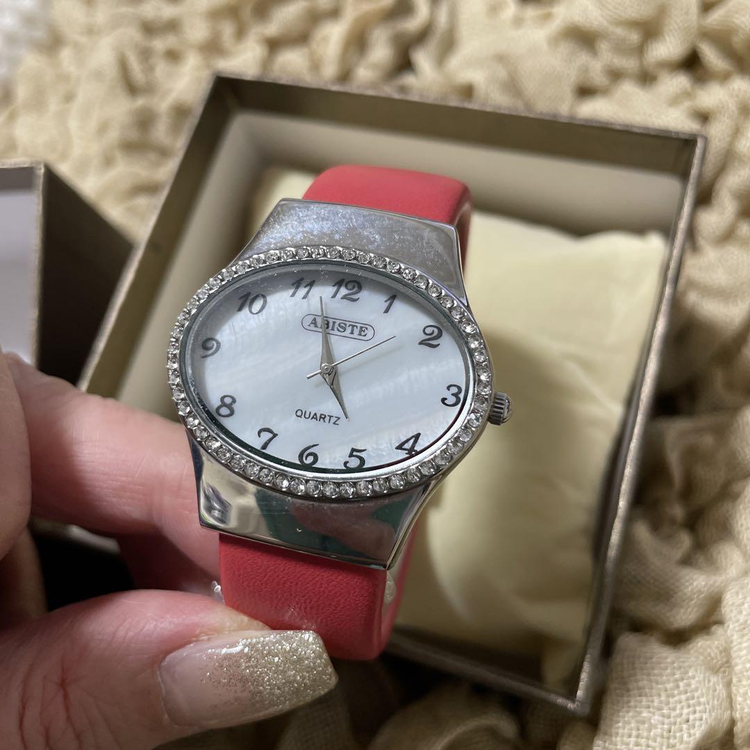 ABISTE Sparkling Watch is in great condition!