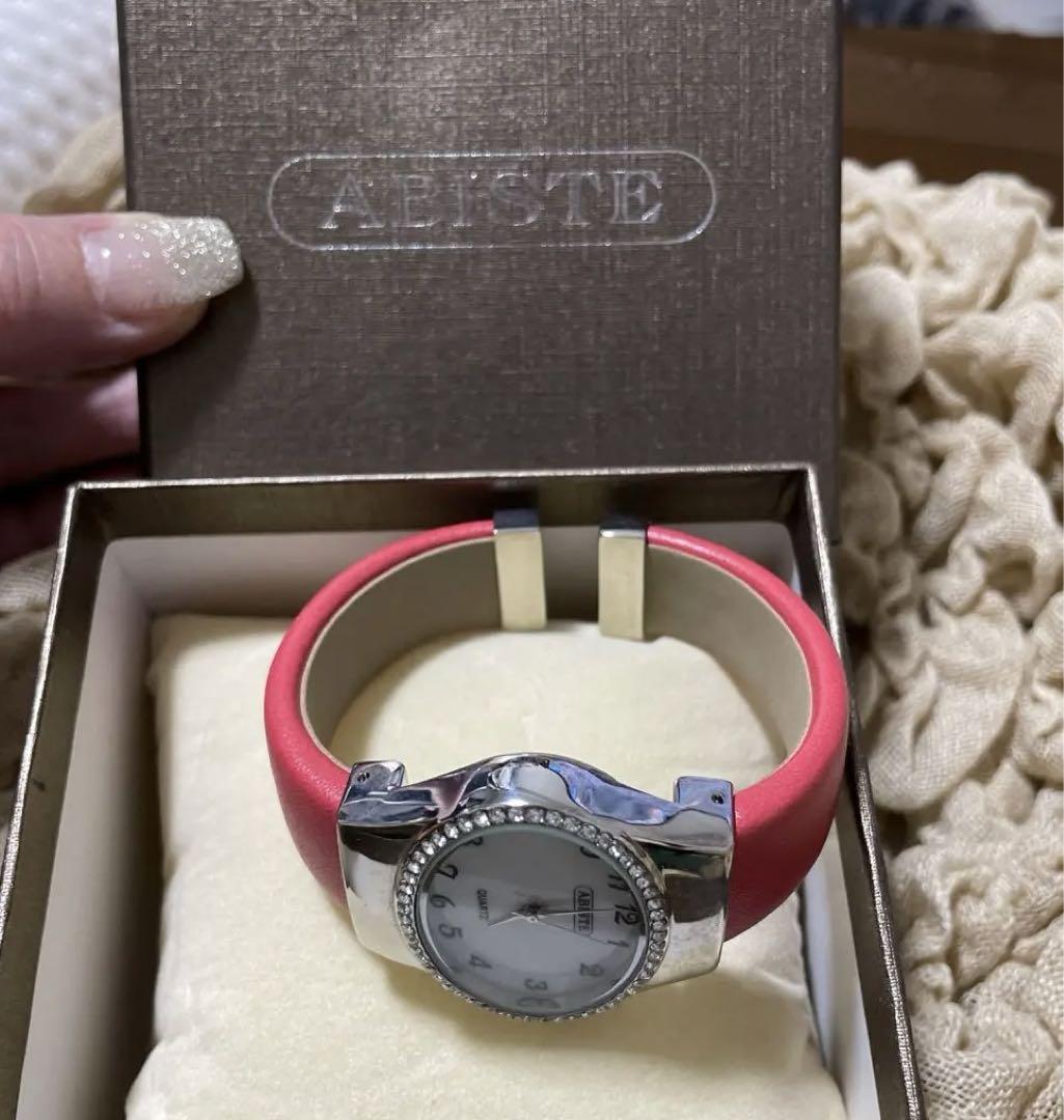ABISTE Sparkling Watch is in great condition!