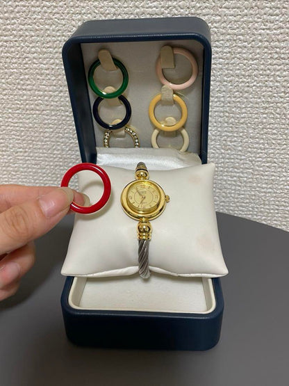 New Vintage Style Watch with Interchangeable Straps