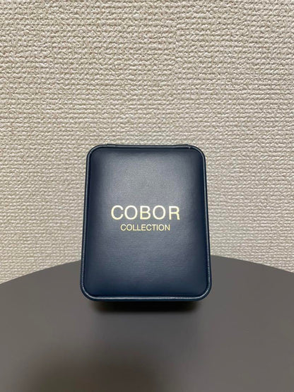 New Vintage Style Watch with Interchangeable Straps