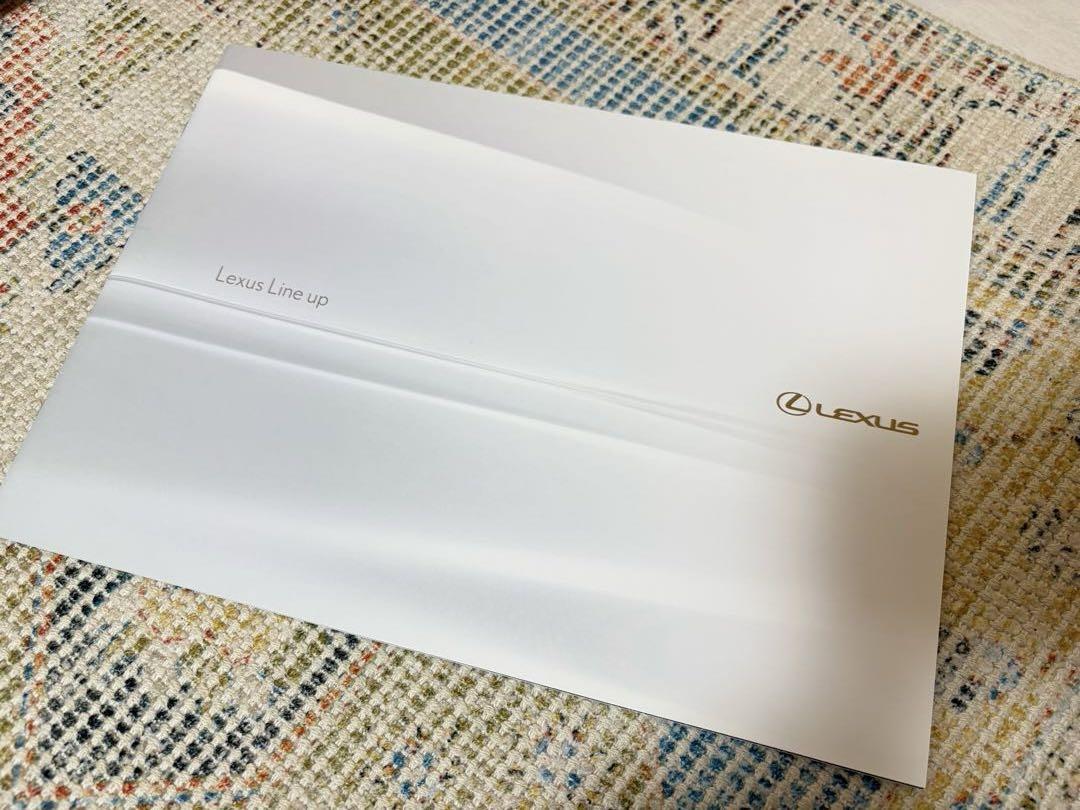 Lexus LS 460 / LS 600h Catalog and CD