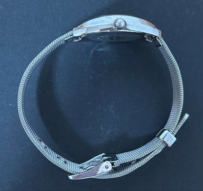 VIVAYOU Women's Purple Digital Watch with Mesh Band and Battery Replacement