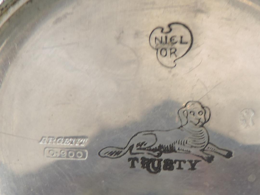 AVANNES TRUSTY Dog Mark Running Hand-Wound Pocket Watch Silver Unplated (0.900 Capsule)