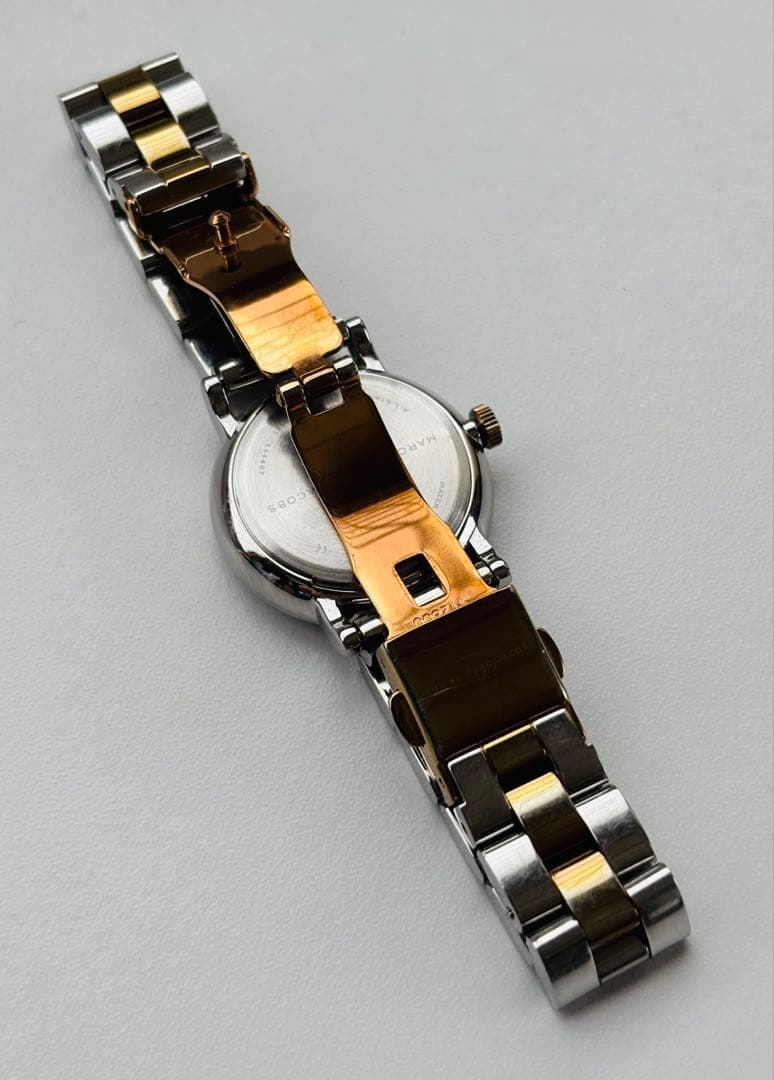 【New Battery for the Beautiful Item】Mark by Marc Jacobs' Baker Mini! Silver x Gold