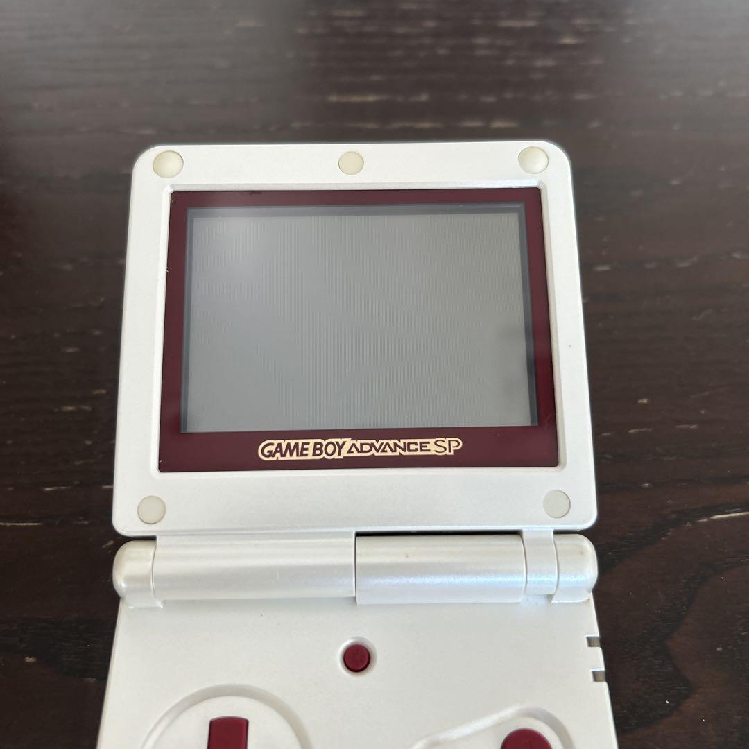 Game Boy Advance SP in Famicom Colors
