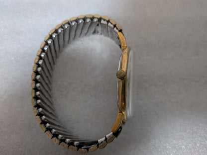 Operating Loyal Prince De Luxe 25 Jewels Swiss-made Winding Vintage