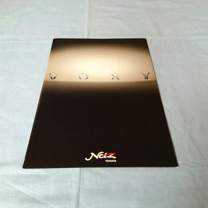 Old Car Catalog: Toyota Voxy 2001 November 3-Set Full