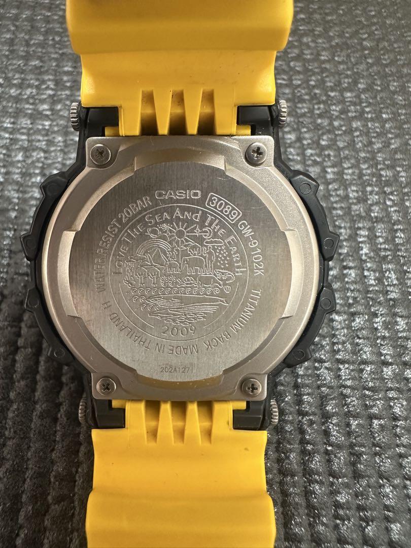 Beautiful Condition G-SHOCK CASIO 2009 Dolphin Whale Model