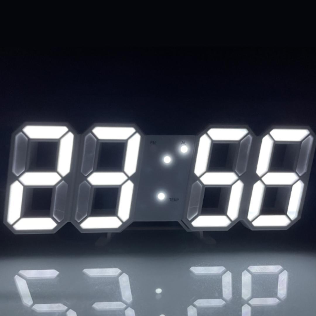 A Timepiece that Prioritizes Readability! Stylish Large Digital Clock (USB Power Supply)