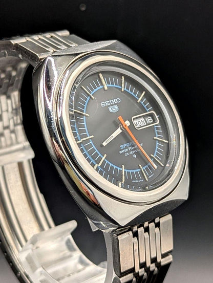 1970 Model Seiko 5 Sports Day Date 6106-8560 Automatic