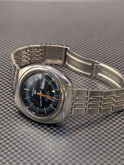 1970 Model Seiko 5 Sports Day Date 6106-8560 Automatic