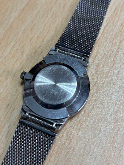UNIVERSITY Silver Mesh Analog Winding Watch 'Dead Battery'