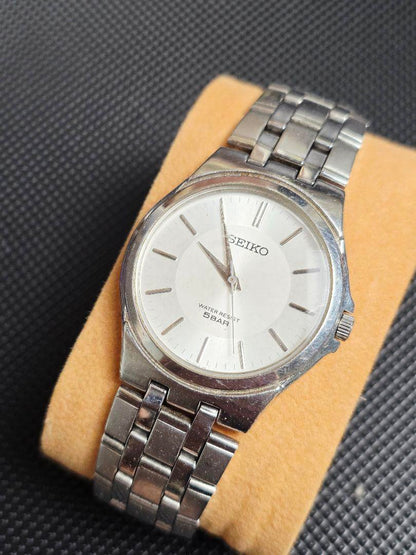 TM096 SEIKO Silver Quartz Watch 5BAR Water Resistant