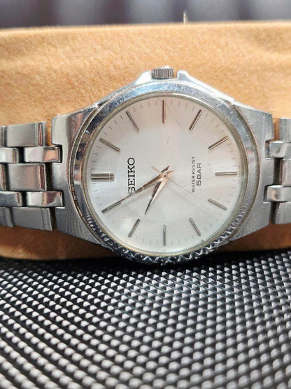 TM096 SEIKO Silver Quartz Watch 5BAR Water Resistant