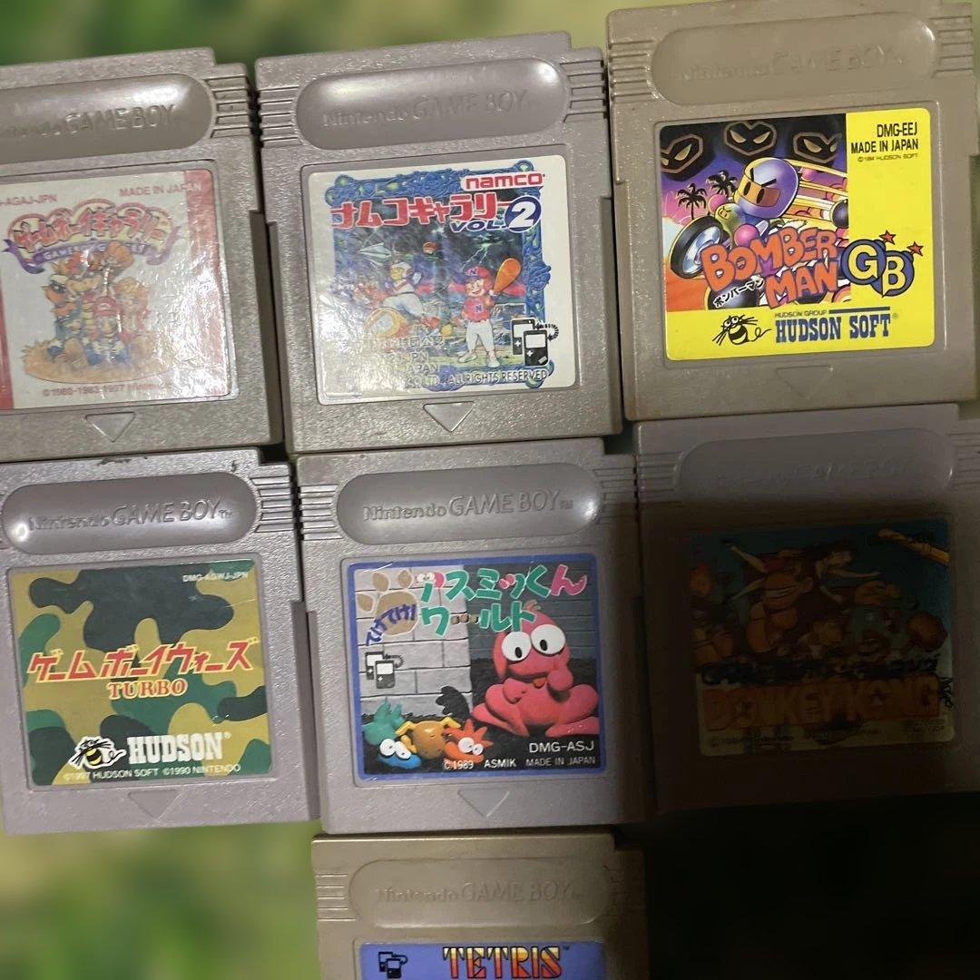 Original Game Boy and Magnifying Glass and Charger and 7 Games Bundle