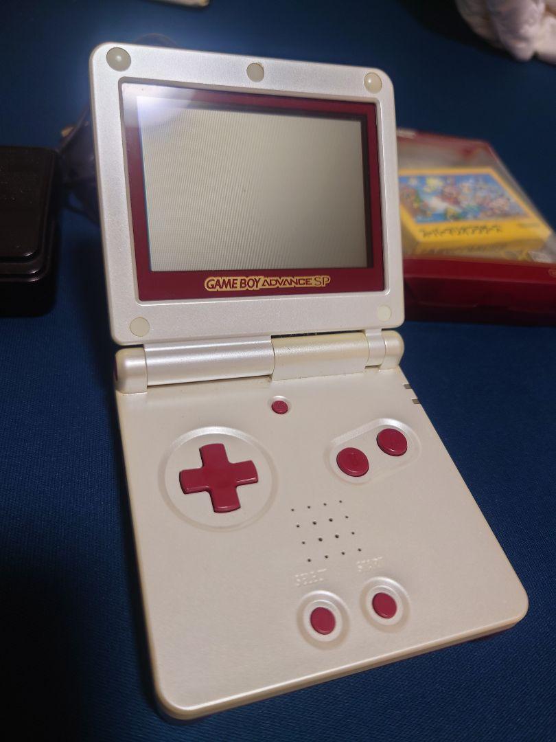 Nintendo Game Boy Advance SP (Famicon Color) Set