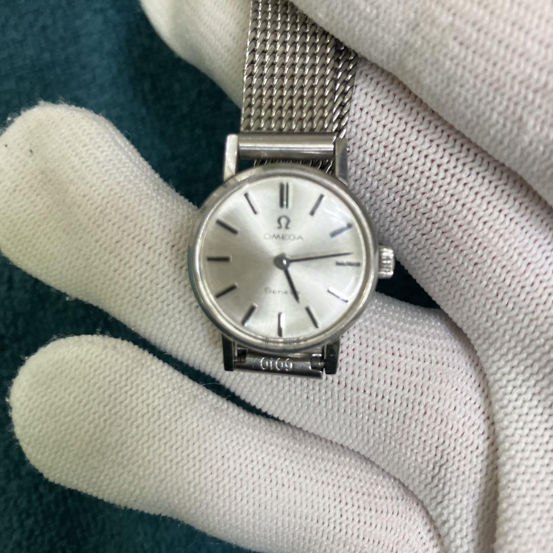 OMEGA Geneva Round Ladies Winding Watch