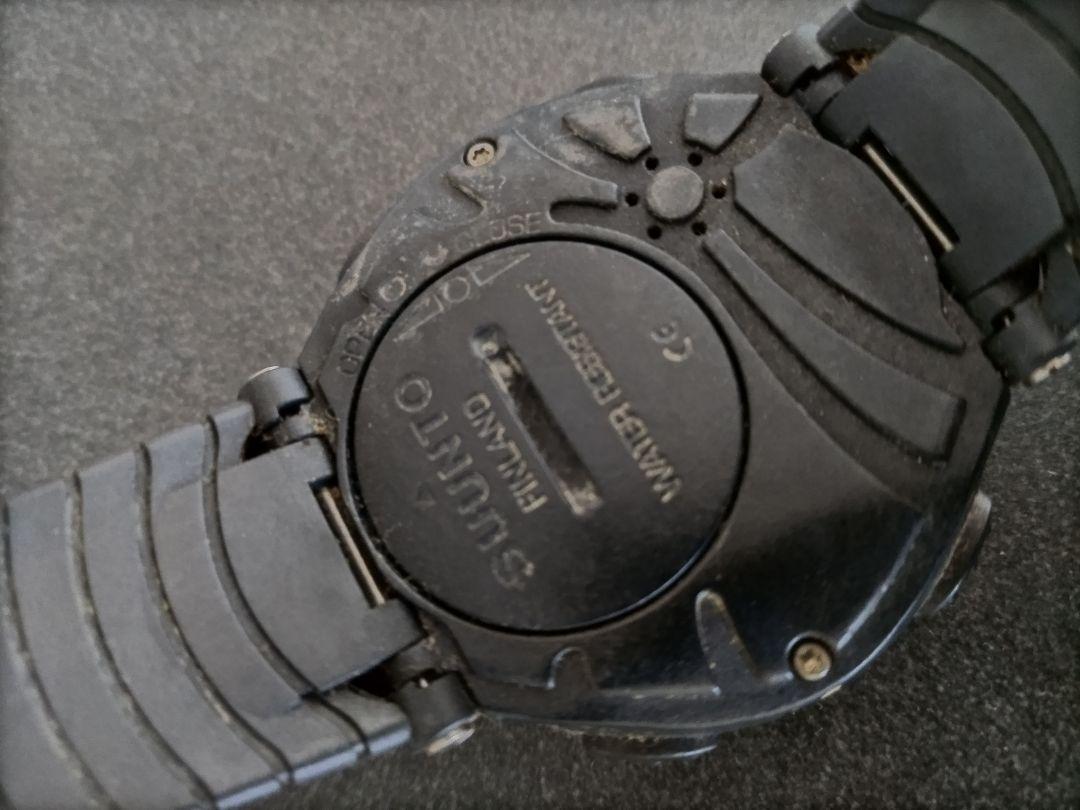 SUUNTO Suunto Digital Watch with Altimeter