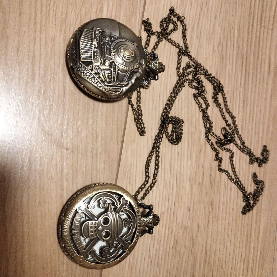 Steampunk-style Pocket Watch 2-set, Animated Work, Pirate King, Train Enthusiast