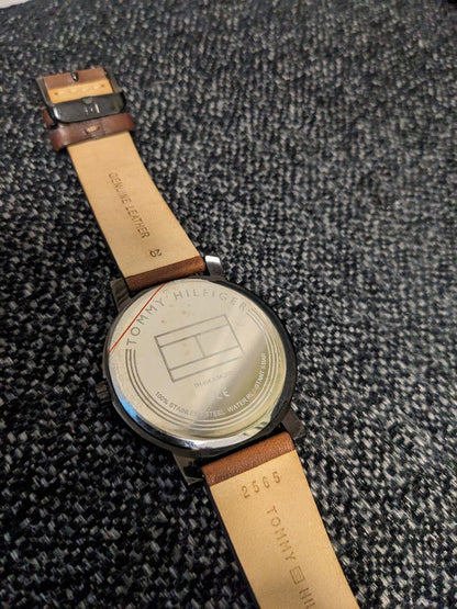 TOMMY HILFIGER Leather Watch