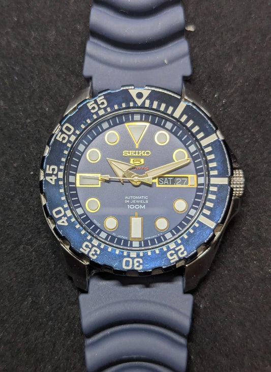 [SEIKO] Reverse Diver Seiko 5 Sports Navy Automatic