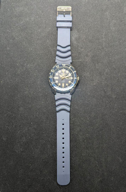[SEIKO] Reverse Diver Seiko 5 Sports Navy Automatic