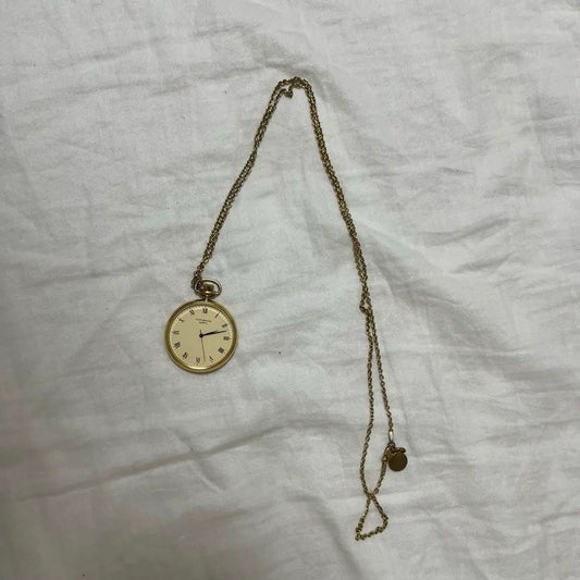 Pocket Watch Type Necklace Victim