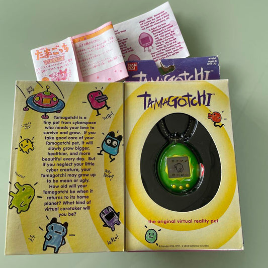New Bandai Tamagotchi Green Overseas Edition First Generation English Version Rare Item from the Time