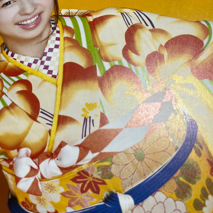 Magazine Cutout Riho Iida