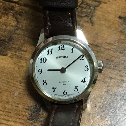 Rare! SEIKO 2559-0020 Stylish Winding Ladies Watch