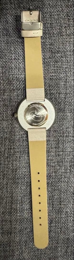 Niko and. White and Beige Timepiece in Excellent Condition, Functionality Confirmed