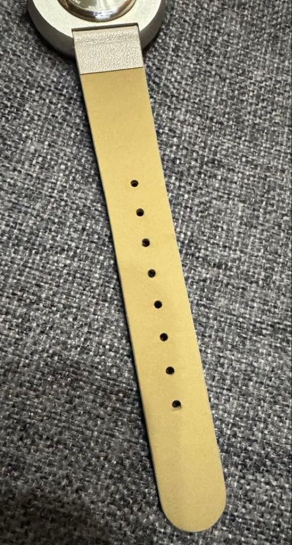 Niko and. White and Beige Timepiece in Excellent Condition, Functionality Confirmed