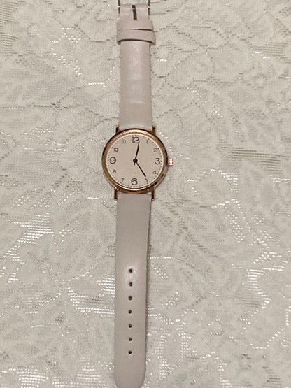 Lovely and Elegant Simple Watch Beige Ladies