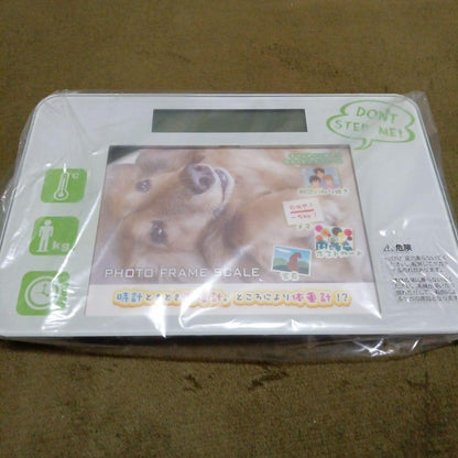 Photo Frame Scale with Weight, Clock, and Thermometer Measurement