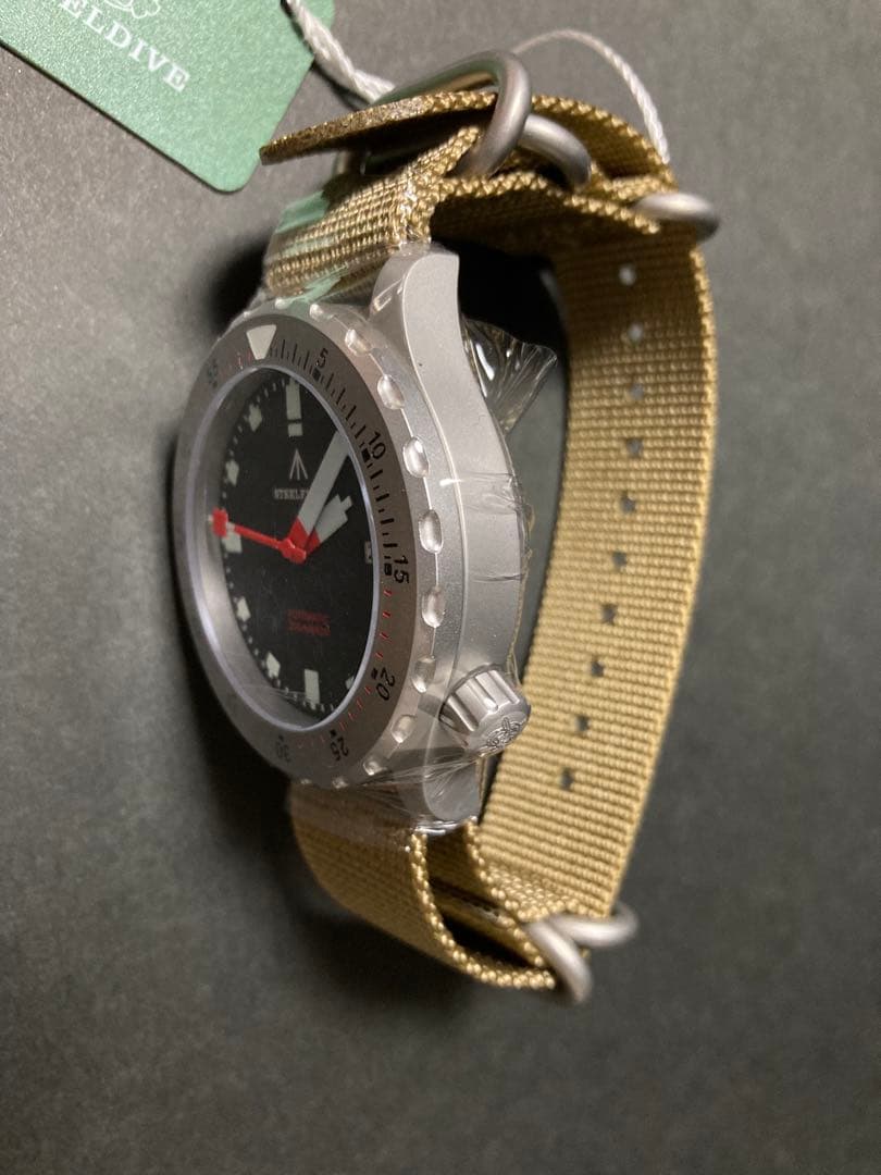 STEELDIVE Automatic Winding Watch 200m Water Resistant Rubber Strap Included