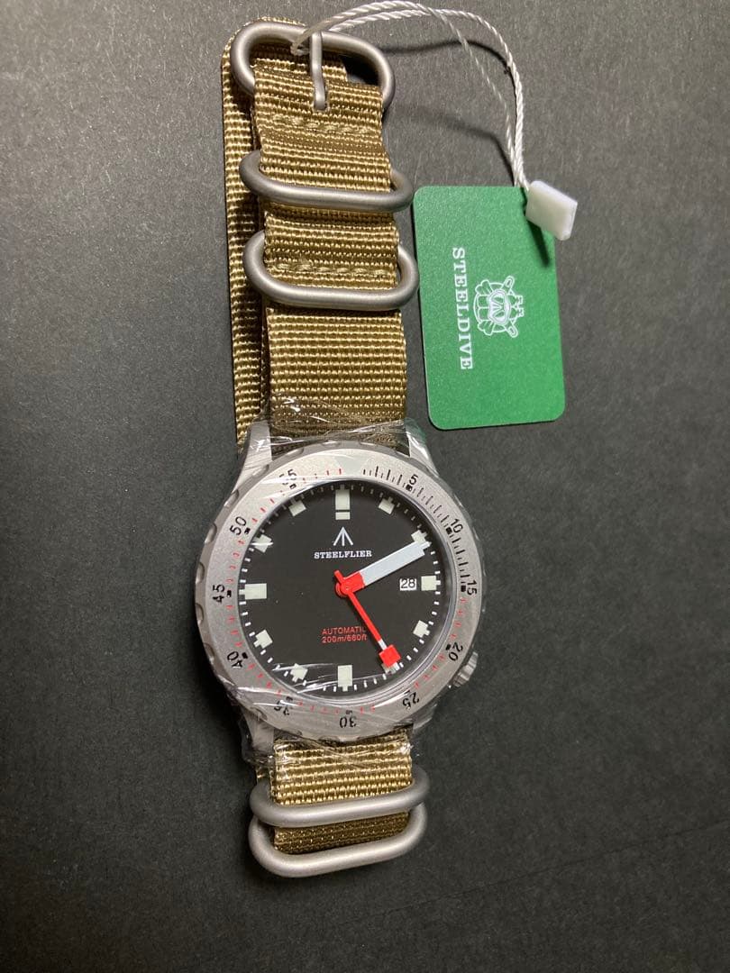 STEELDIVE Automatic Winding Watch 200m Water Resistant Rubber Strap Included