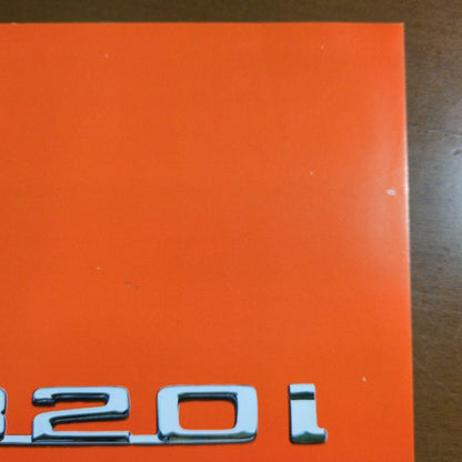 Old Car Catalog: BMW 320i AUTOMATIC Catalog