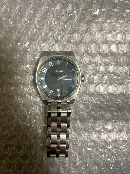 NIXON Nixon Popular Model Hand-Wound Watch Silver